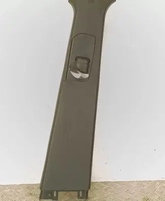 Jeep Grand Cherokee (B) pillar trim (top)