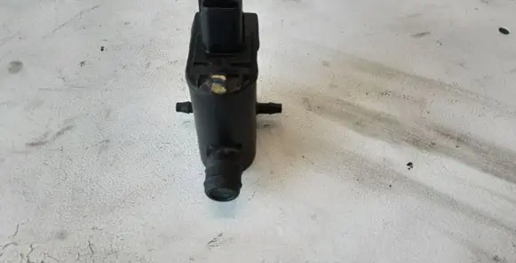 KIA Sorento Windscreen/windshield washer pump 98510FD100