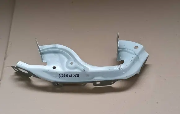Citroen Jumpy Fender mounting bracket