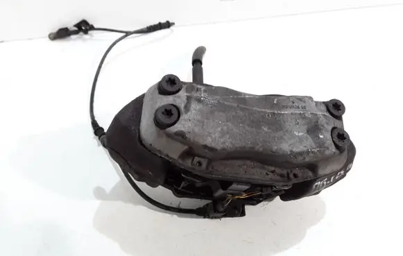 Mercedes-Benz CLS C219 Front brake caliper