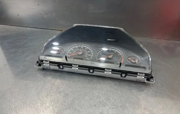 Speedometer (instrument cluster)