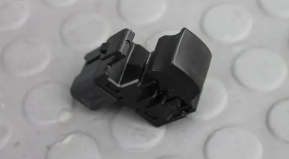 Mitsubishi Outlander Electric window control switch 8608A242