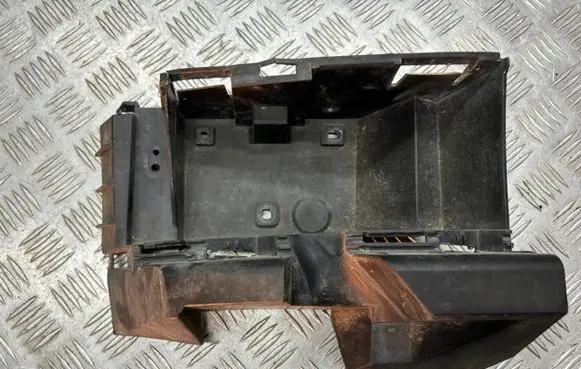 Volvo XC90 Rear bumper mounting bracket 30678277 1125