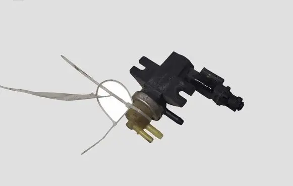 Citroen C4 I Picasso Turbo solenoid valve 9672875080 70163302