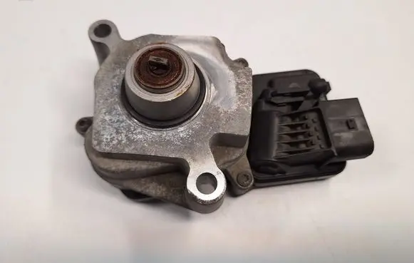 BMW X5 E70 Gearbox-reducer motor 27607619181 27607643762