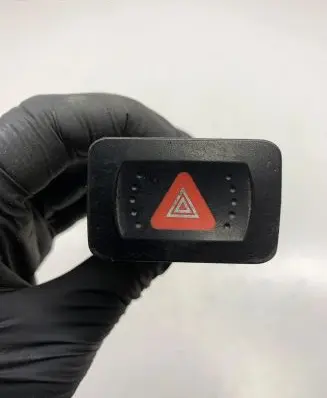 Volkswagen Golf IV Hazard light switch 1J0953235