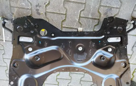 Peugeot 3008 II Front subframe