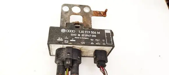 Seat Ibiza III (6L) Coolant fan relay 1J0919506M 898967000