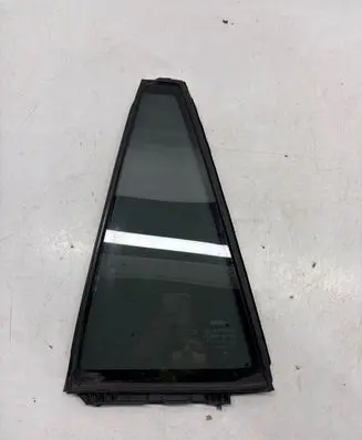 Toyota RAV 4 (XA50) Rear vent window glass 6818942070