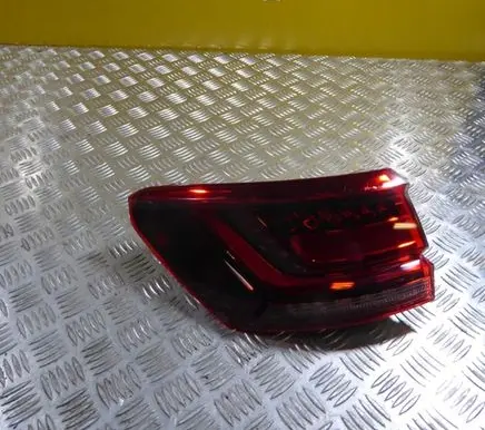 Volkswagen Touareg III Rear/tail lights 760945095