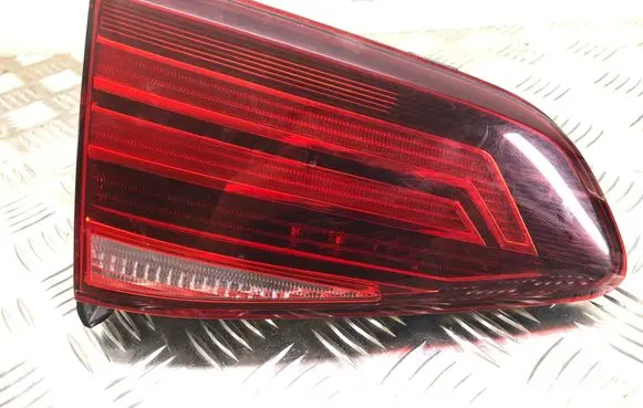 Volkswagen e-Golf Rear/tail lights 5G0945093AG L90124374