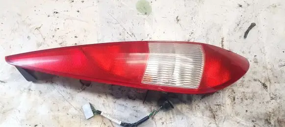 Ford Mondeo Mk III Rear/tail lights 1s7113405c 1s71-13405-c