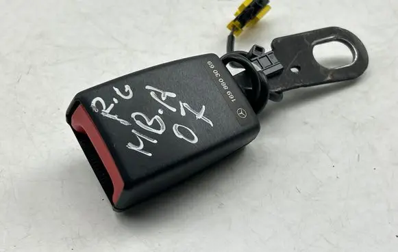 Mercedes-Benz A W169 Rear seatbelt buckle 1698603069