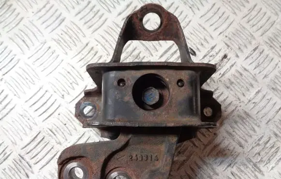 Toyota Aygo AB40 Engine mount bracket