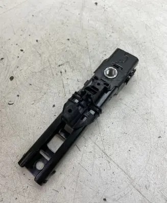 Skoda Octavia Mk3 (5E) Seat belt height adjuster 8V0857819A