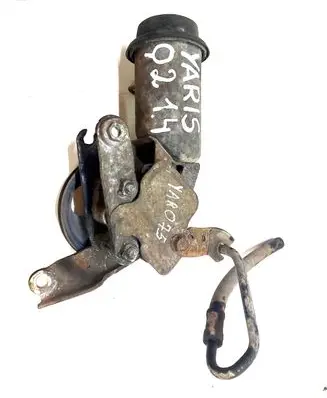 Toyota Yaris Power steering pump