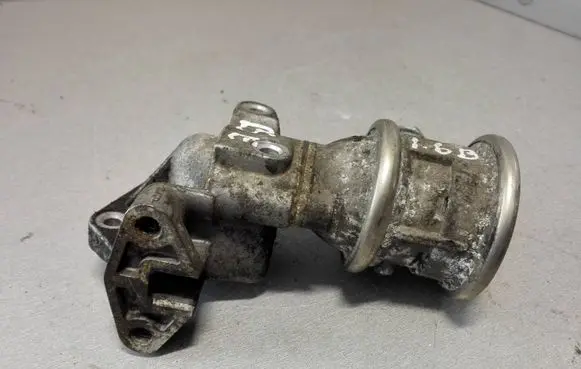 Audi A3 S3 A3 Sportback 8P EGR valve 06A131361F