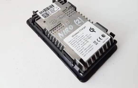 KIA Niro Wireless charging module 95560G5100 KJ300203 19279434