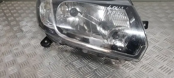 Dacia Sandero Headlight/headlamp 260107615R 90029995HJF