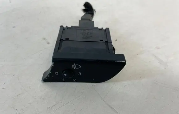 Audi A4 S4 B7 8E 8H Headlight level height control switch 8E1919094