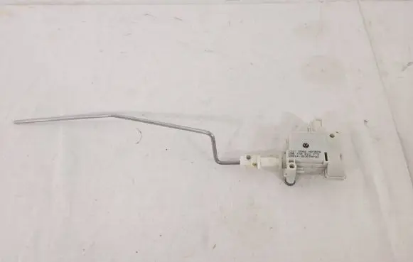 Volkswagen PASSAT B7 Fuel tank cap lock 3AA810773