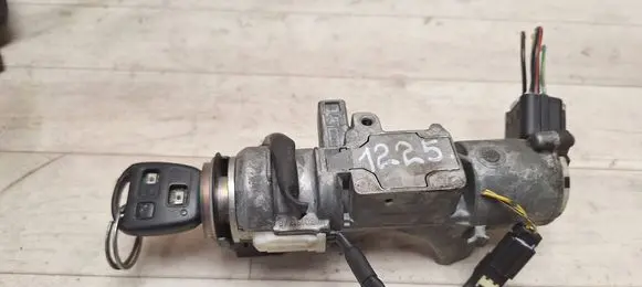Toyota Avensis T250 Ignition lock N0501517 450200504
