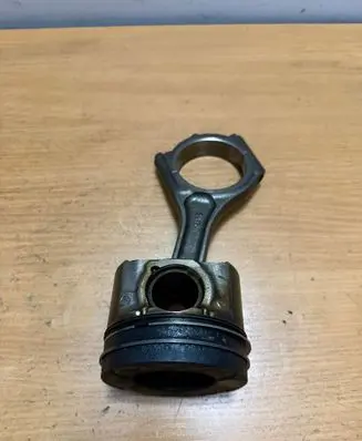 Subaru Outback Piston with connecting rod 12013AB900 12100AA440