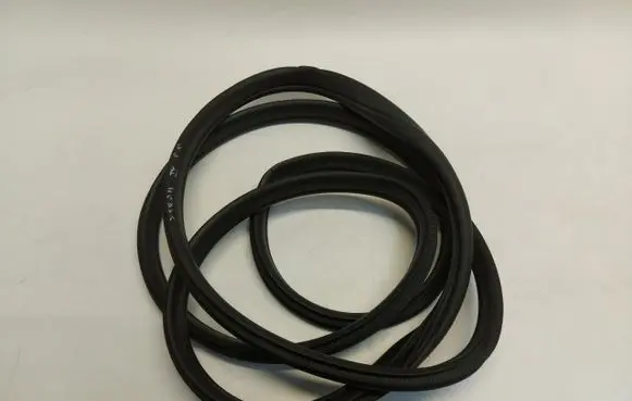 Nissan X-Trail T33 Front door rubber seal 