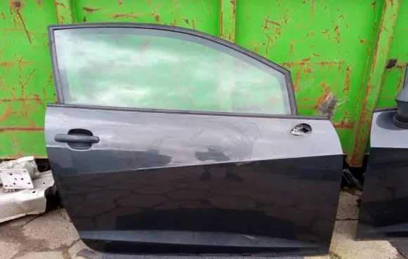 Door (2 Door Coupe)