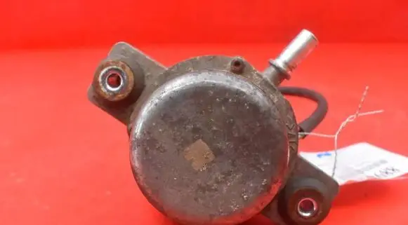 Volvo XC90 Vacuum pump 30636166