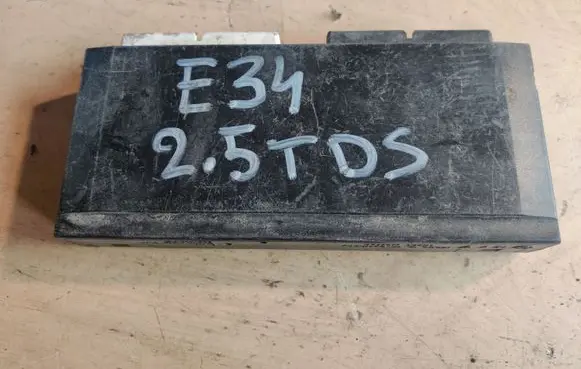 BMW 5 E34 Comfort/convenience module 61351379741