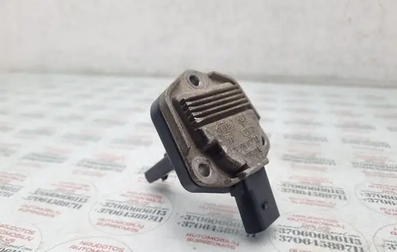 Audi A6 S6 C5 4B Oil level sensor 1J0907660B