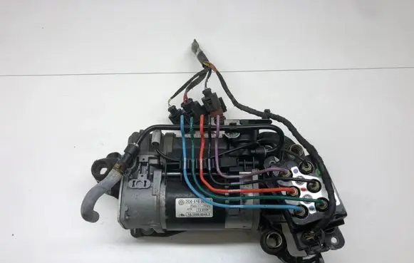 Volkswagen Phaeton Air suspension compressor/pump 3D0616005M 15150000453