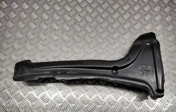 Volvo V70 Fender foam support/seal 31299844