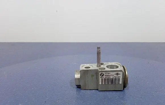 BMW X7 G07 Vacuum valve 9496915