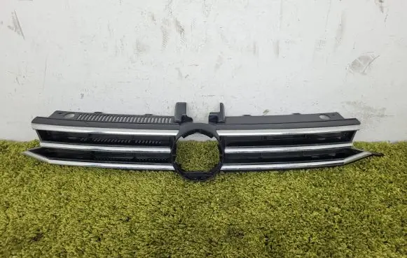 Volkswagen Touran III Front bumper upper radiator grill 5ta853651h