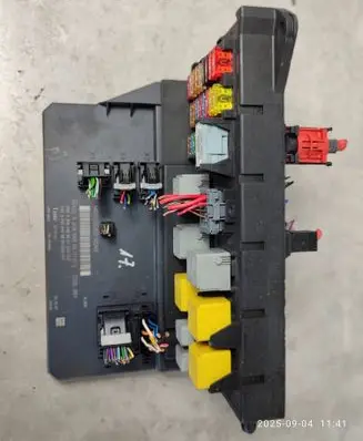 Mercedes-Benz Sprinter W901 W902 W903 W904 Comfort/convenience module A9065453001 A9064420600 A9065450601