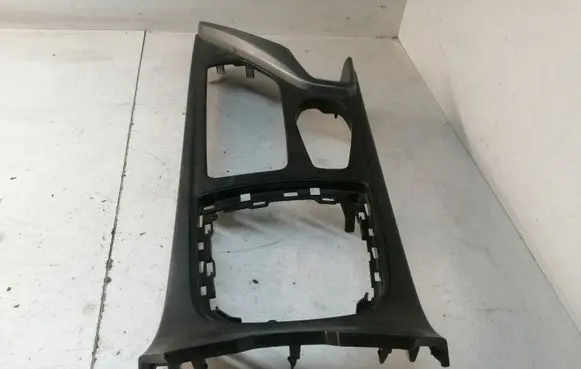 Hyundai i40 Gear shifter surround trim plastic 846513Z000