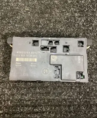 Mercedes-Benz E W211 Door control unit/module 2118207526