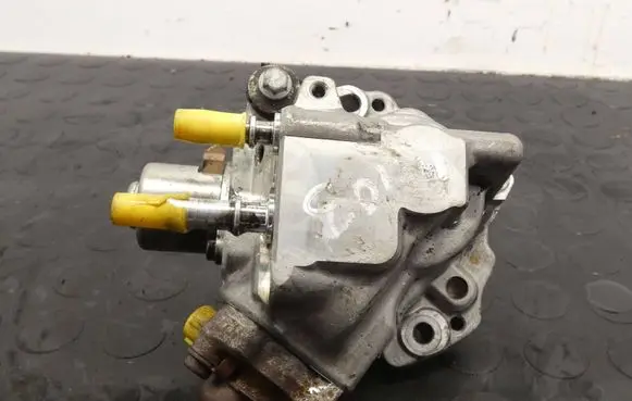 Peugeot Boxer Fuel injection high pressure pump 9674984480
