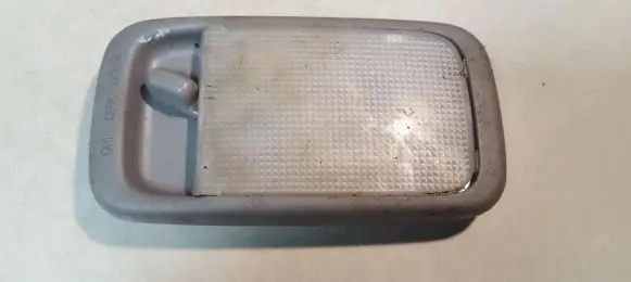 Toyota RAV 4 (XA20) Rear seat light