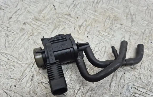 Volkswagen PASSAT B6 Turbo solenoid valve 1K0906283A