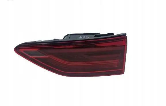 Volkswagen Golf VIII Tailgate rear/tail lights 5H0945094C
