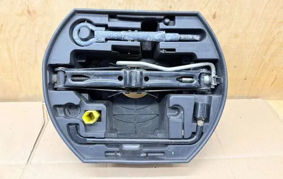 Peugeot 2008 I Tool set 9655342680