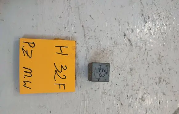 Volkswagen Golf IV Other relay 141951253B 20240072