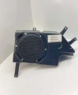 Jeep Cherokee Subwoofer speaker 26777AF F1AA246163679 05091212AB