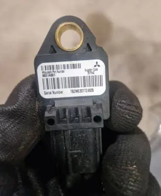 Mitsubishi Outlander Airbag deployment crash/impact sensor 8651A001 TBZME2077Z4926