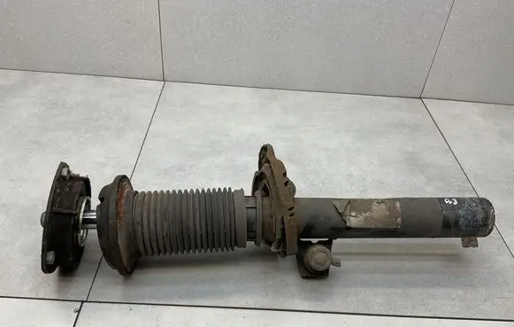 Volkswagen PASSAT B8 Front shock absorber/damper 3Q0413031BM