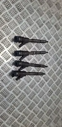Toyota Yaris Fuel injectors set 2367033030