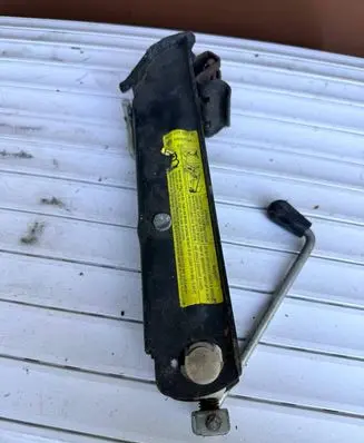 Volkswagen PASSAT B6 Lift Jack 3C0011031B